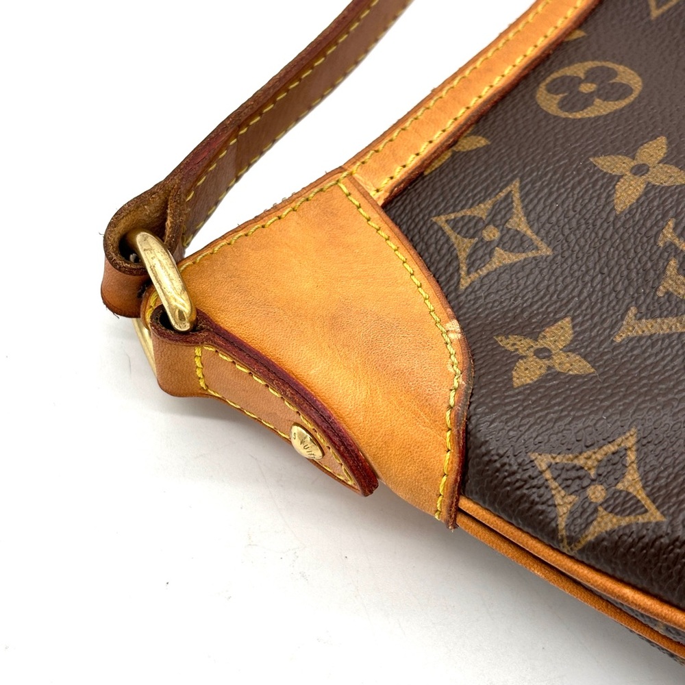 Auth. Louis Vuitton Odeon PM Monogram PVC Leather Shoulder Bag - Picture 10 of 16